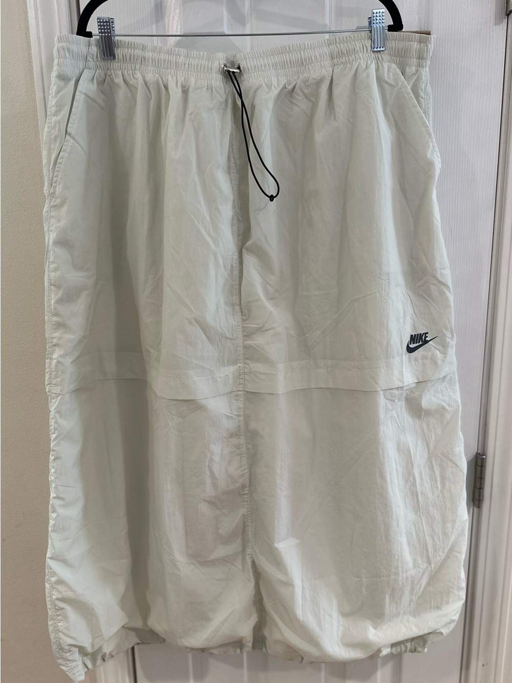 Nike Women’s Sportswear Woven Skirt in Sea Glass XXL